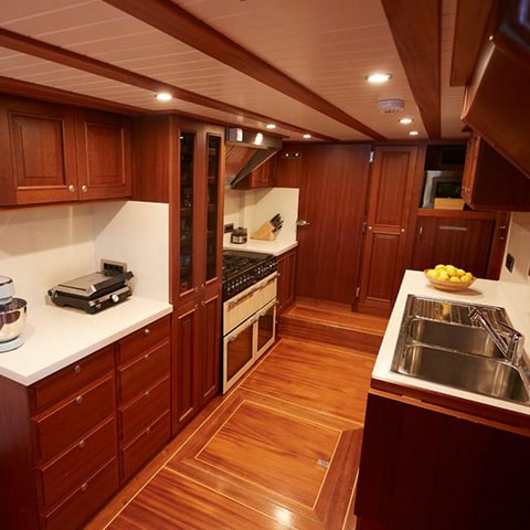 fdc-yachts-project-white-wings-motor-sailor-image04