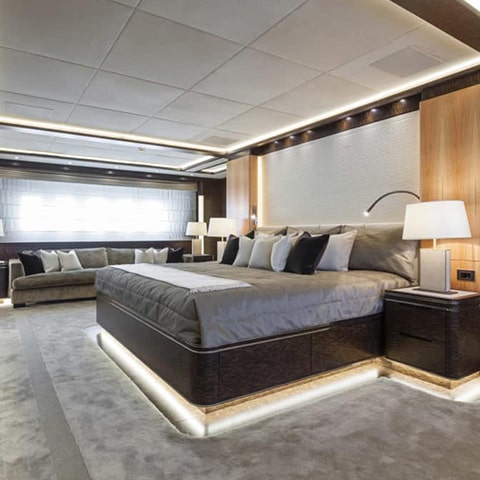 fdc-yachts-refit-project-white-pearl-motor-yacht-image05